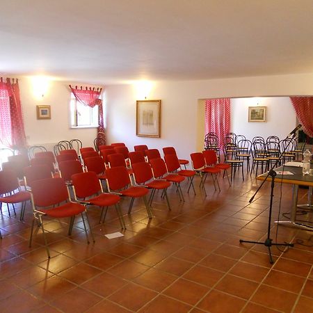 Agriturismo Il Casale Delle Ginestre Фьюмичино Экстерьер фото