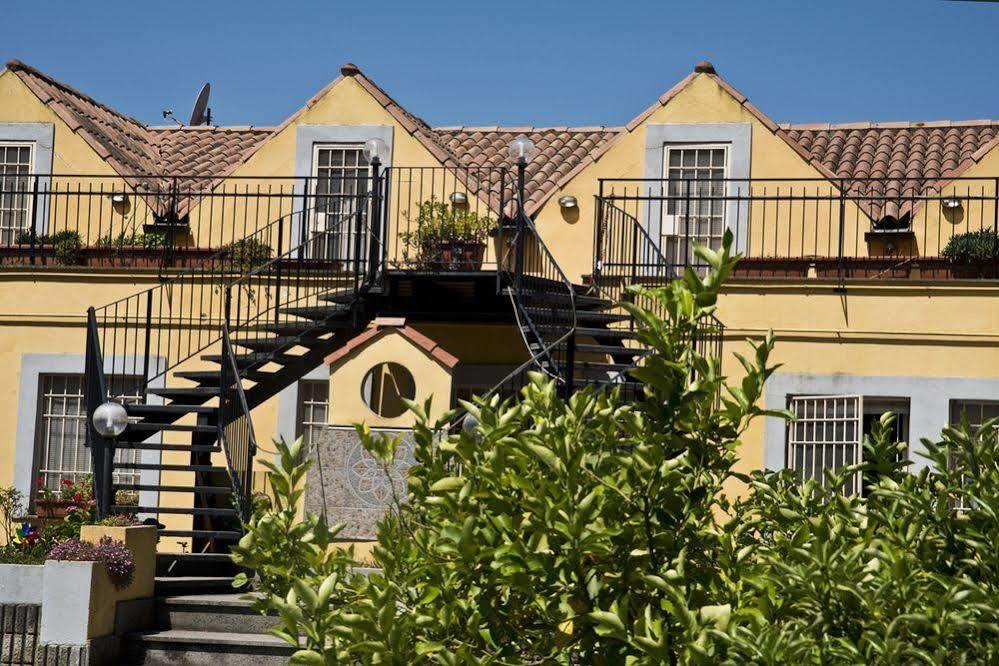 Agriturismo Il Casale Delle Ginestre Фьюмичино Экстерьер фото