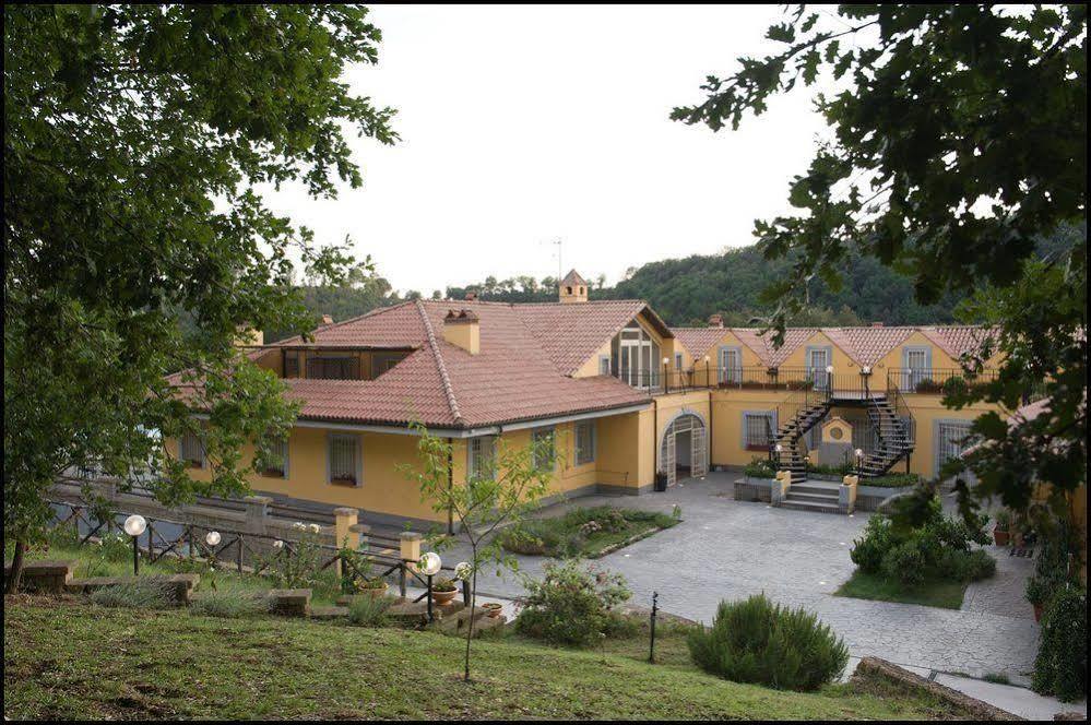 Agriturismo Il Casale Delle Ginestre Фьюмичино Экстерьер фото