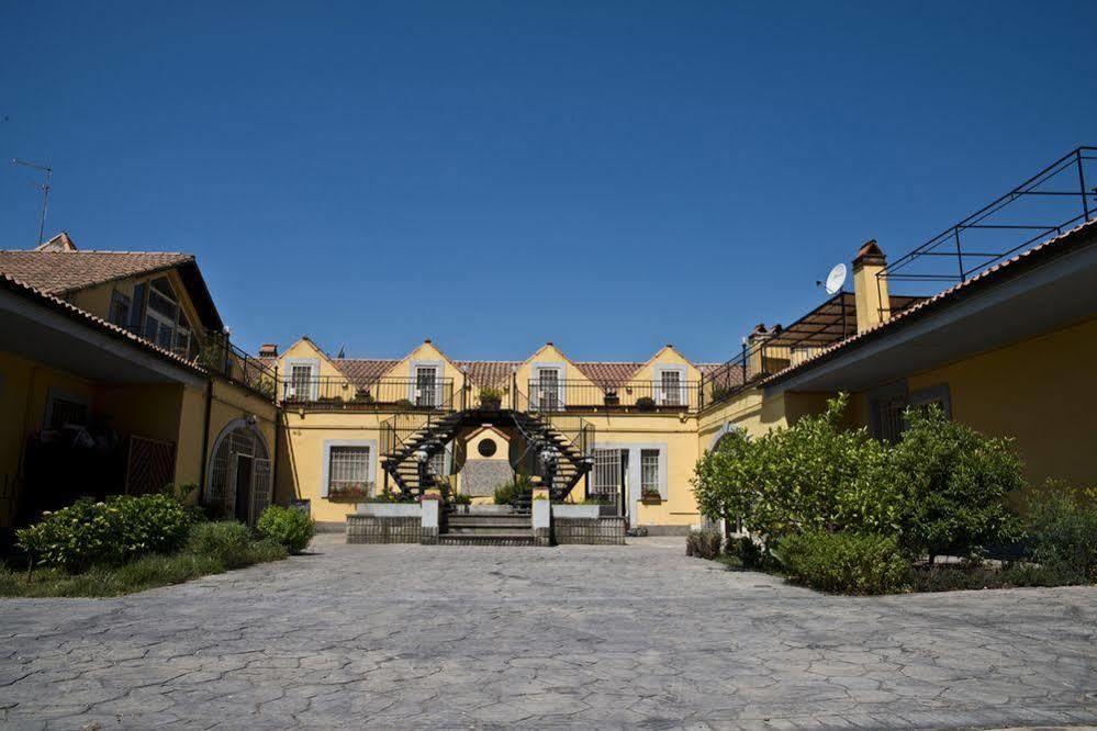 Agriturismo Il Casale Delle Ginestre Фьюмичино Экстерьер фото