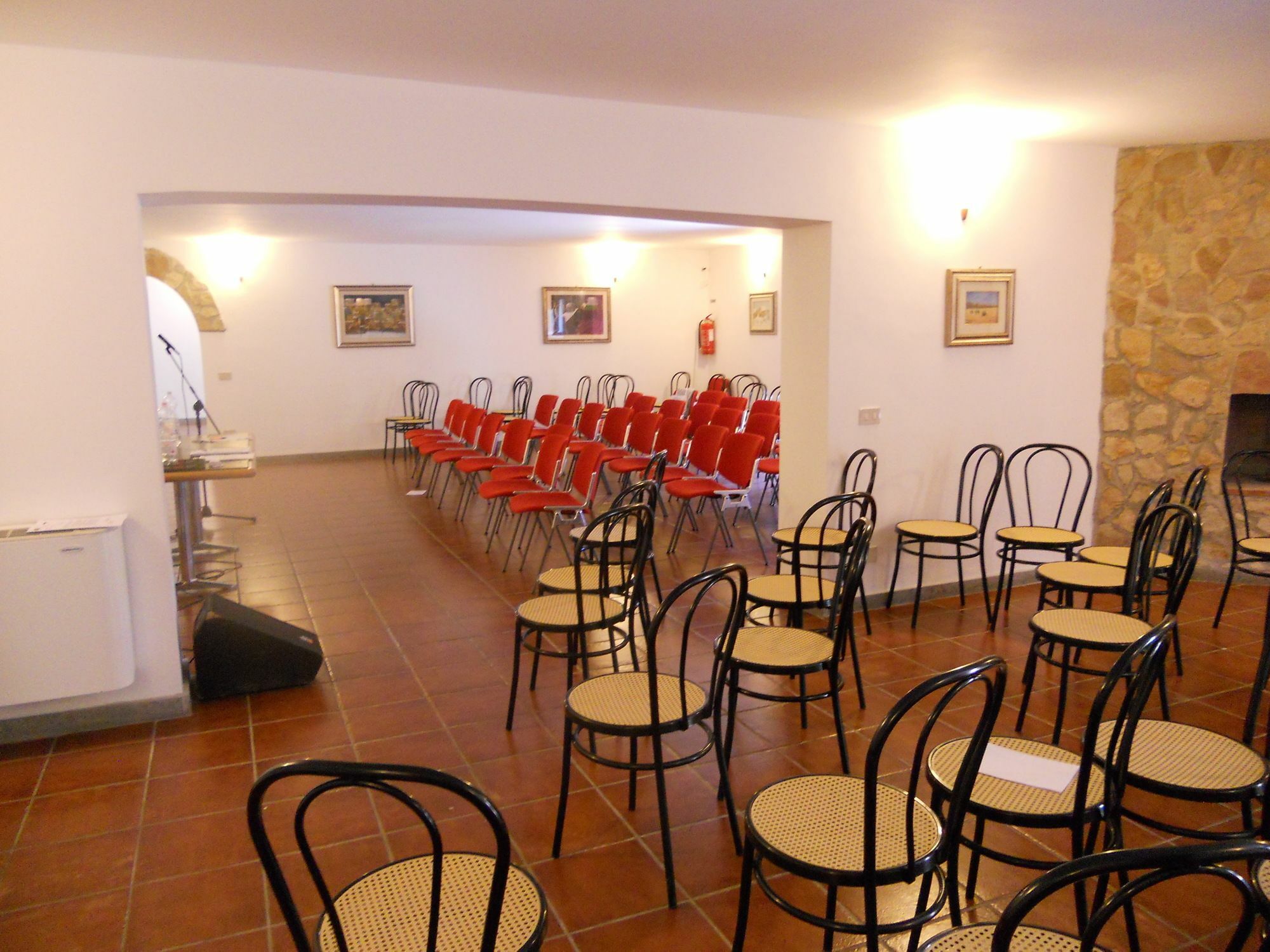 Agriturismo Il Casale Delle Ginestre Фьюмичино Экстерьер фото